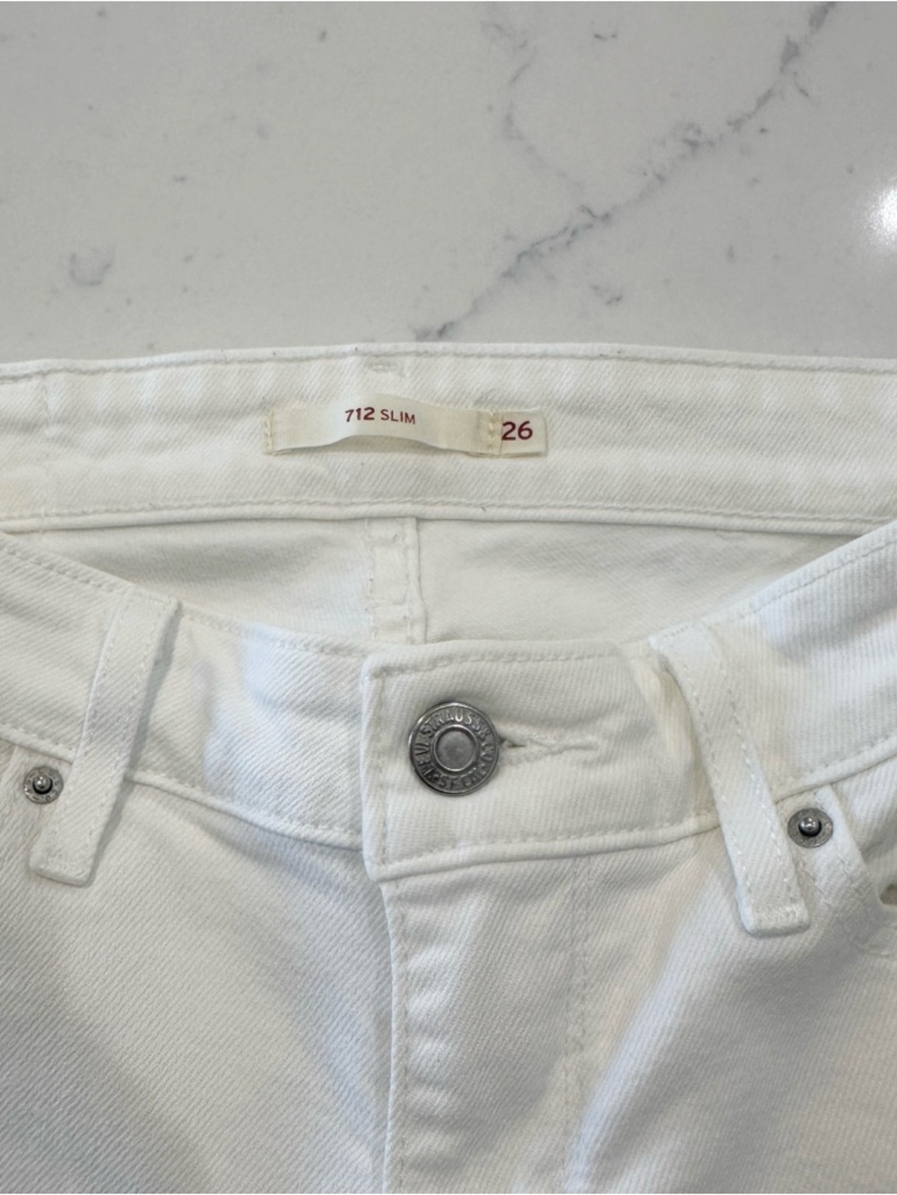Levi’s 712 Slim White Jeans Size 26 High Rise Slim Straight Denim - Picture 5 of 8